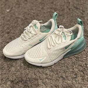 Nike 270 teal and white